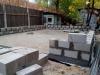 Кладка бетонных блоков цокольной части